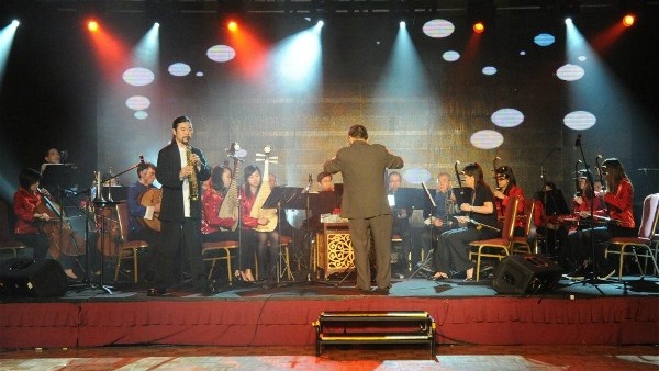 Read more about the article CCCGT Bauhinia Night 洋紫荊之夜 Imperial Ball 2012 with Yazhi Guo