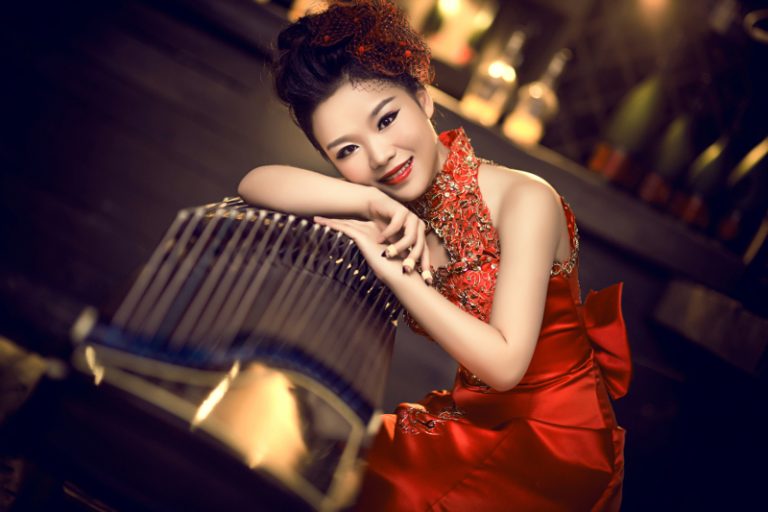 Read more about the article Lina Cao, guzheng 曹丽娜 青年古筝演奏家